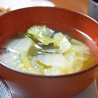 白菜とワカメのスープ